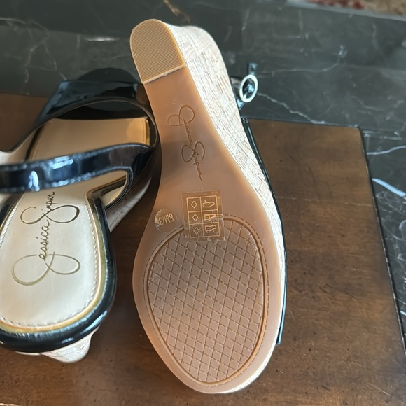 Shoes - Picture 4 of 4